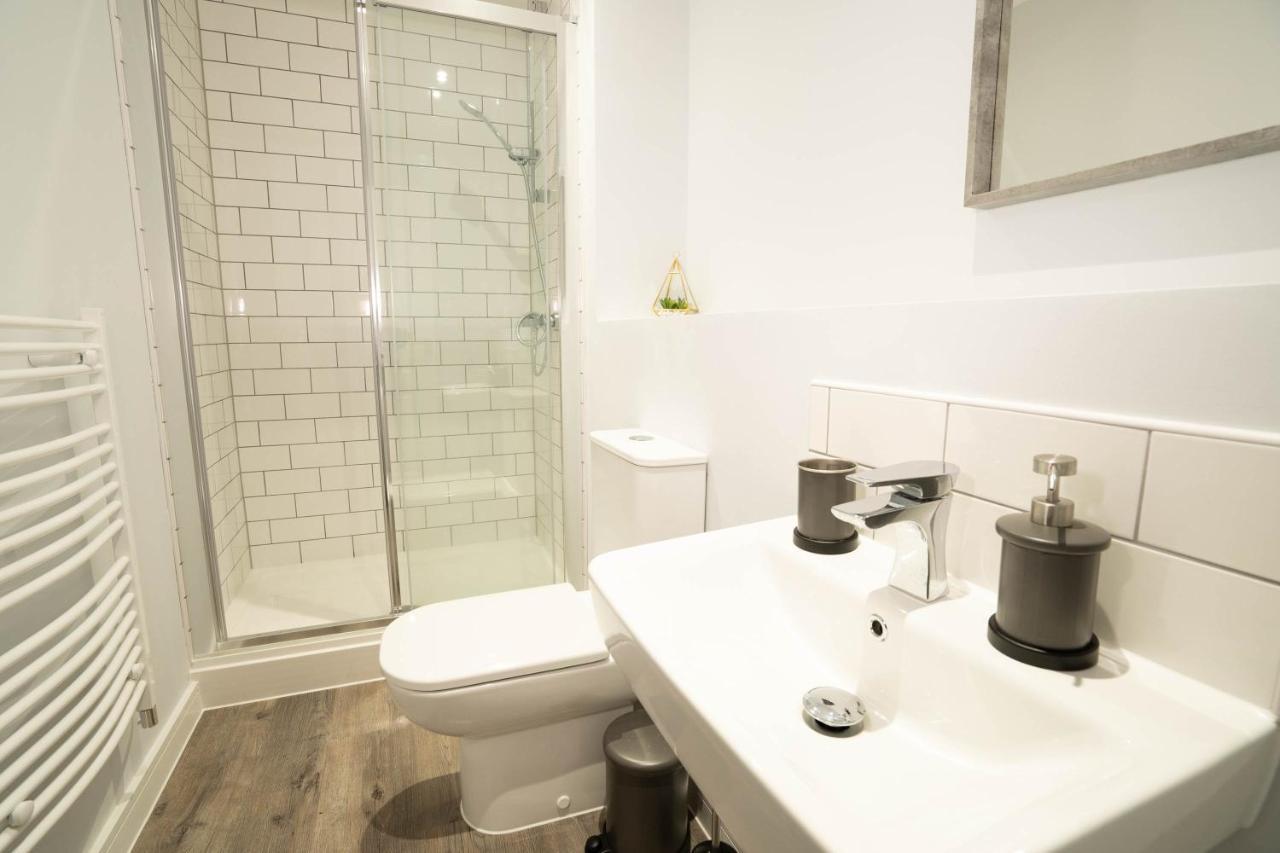 Deluxe Stay - Skyline Vistas & Top Amenities Birmingham Esterno foto